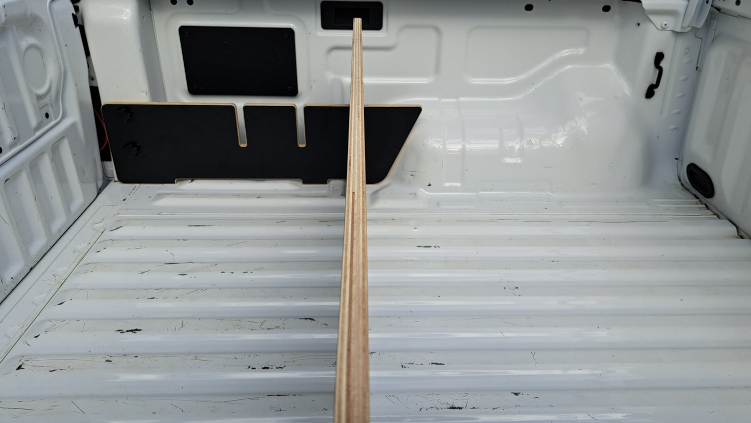 Ford Ranger 2022+ Tub Divider | Spray-in Tub Liner