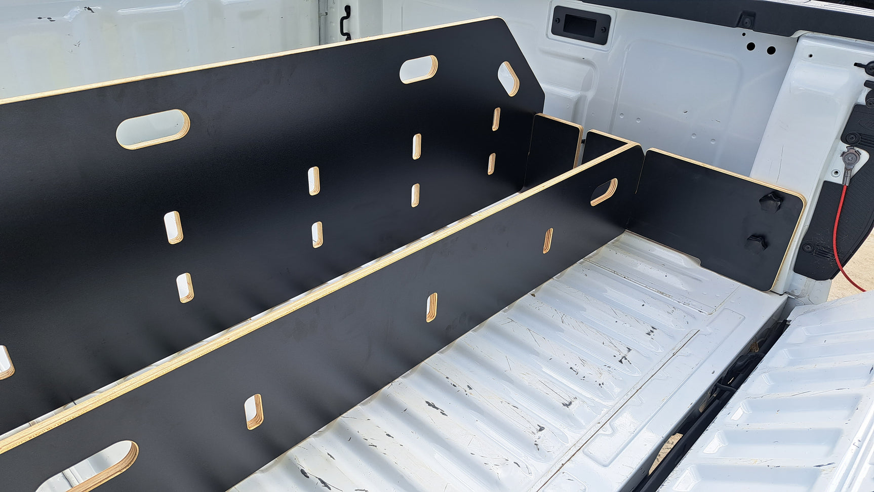 Ford Ranger 2022+ Tub Divider | Spray-in Tub Liner