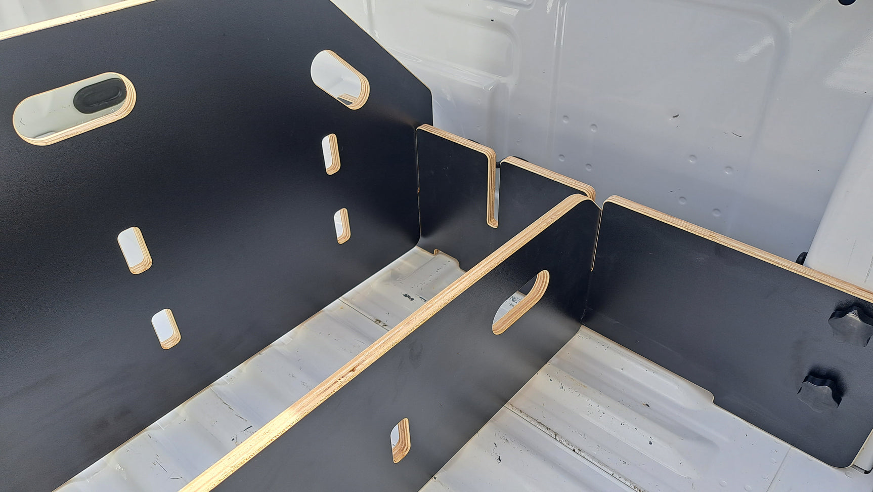 Ford Ranger 2022+ Tub Divider | Spray-in Tub Liner