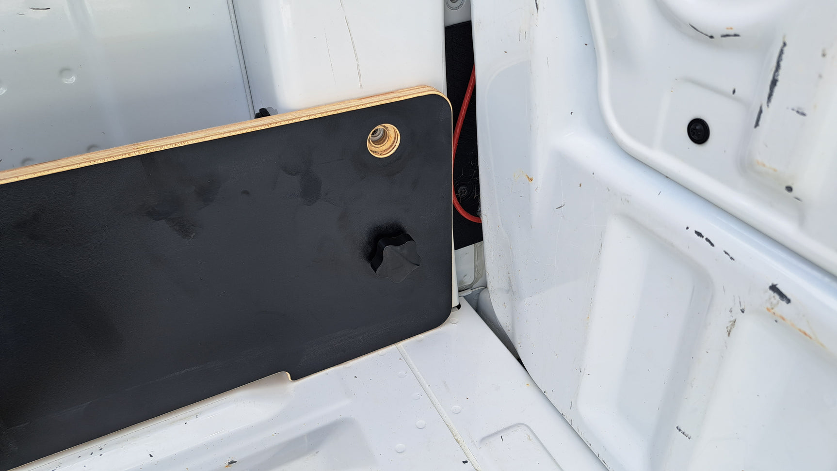 Ford Ranger 2022+ Tub Divider | Spray-in Tub Liner