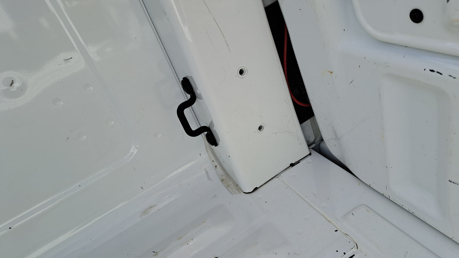 Ford Ranger 2022+ Tub Divider | Spray-in Tub Liner