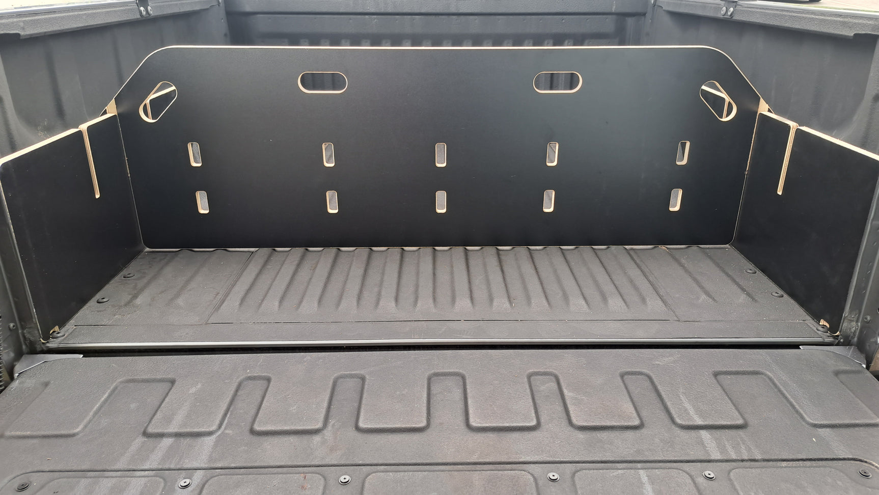 LDV T60 MAX 2022+ Tub Divider