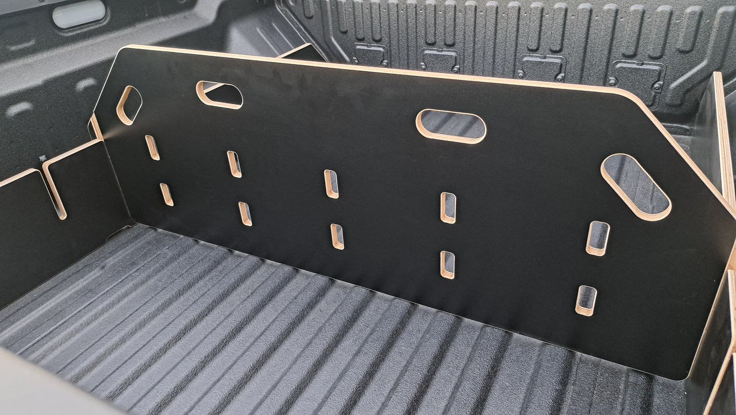 BYD Shark 6 2025+ Tub Divider