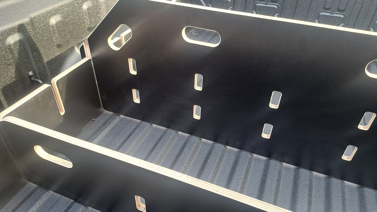 BYD Shark 6 2025+ Tub Divider