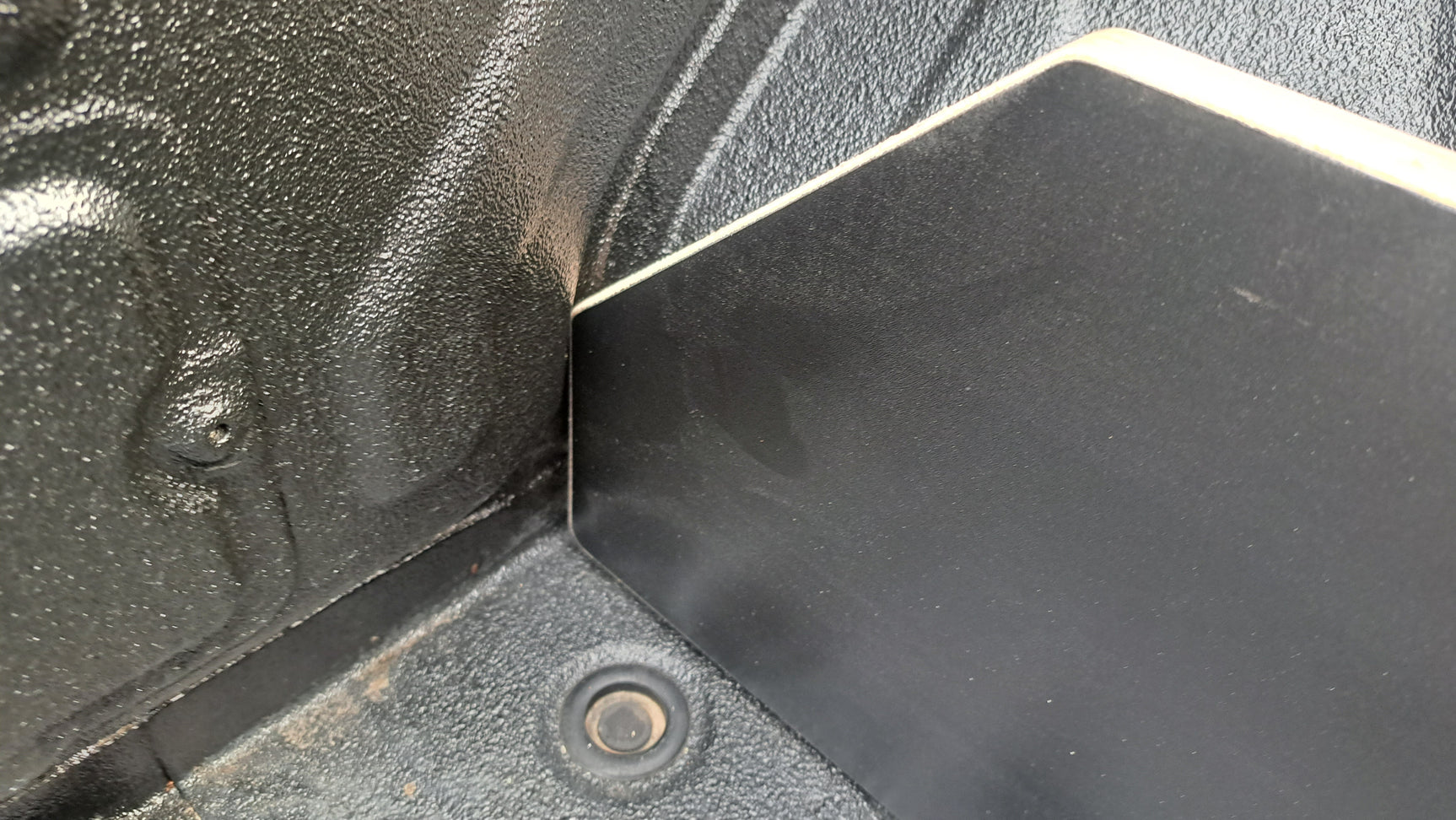 BYD Shark 6 2025+ Tub Divider