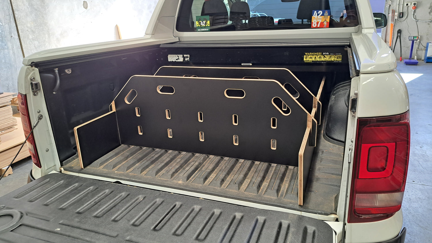 VW Amarok 2016-2022 Tub Divider | Plastic Tub Liner