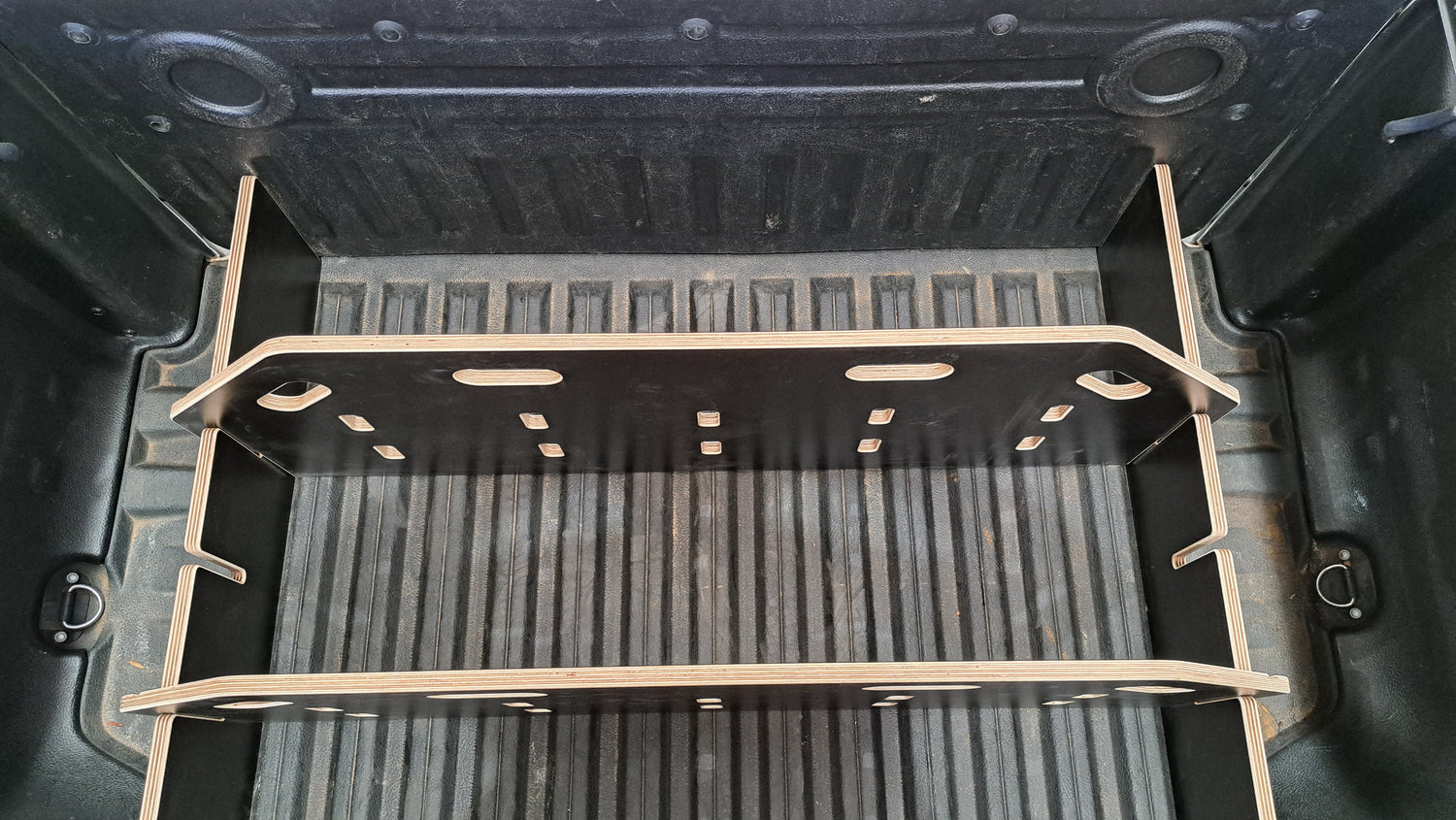 VW Amarok 2016-2022 Tub Divider | Plastic Tub Liner