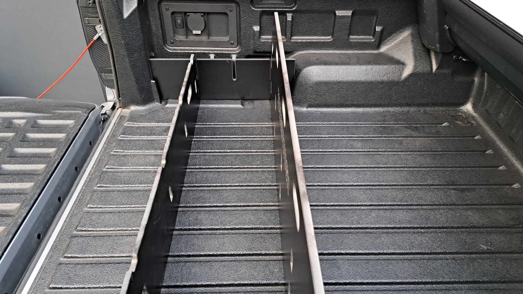 HPL-PRO Ranger 2022+ Tub Divider | Plastic Tub Liner