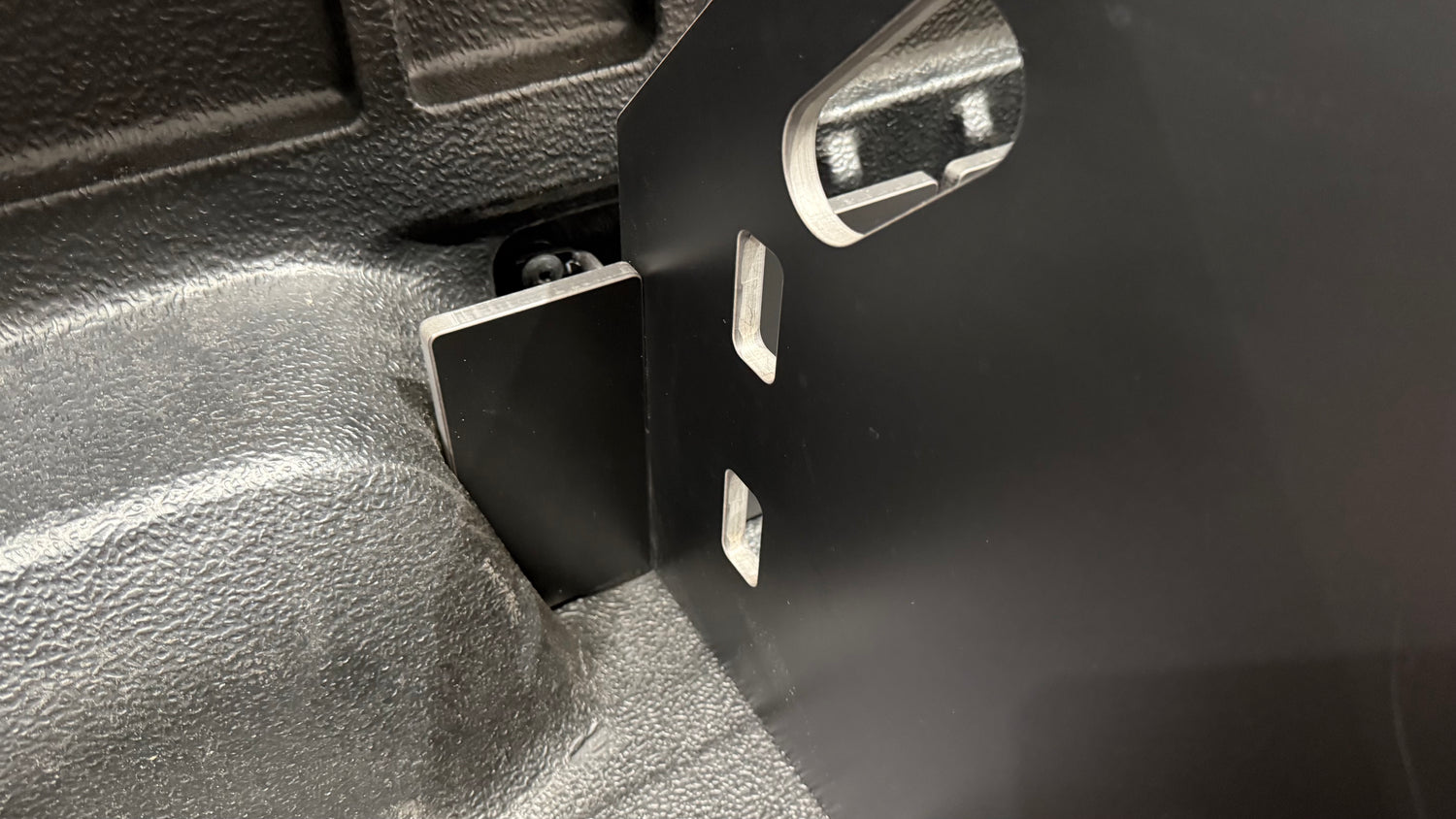 HPL-PRO Ranger 2022+ Tub Divider | Plastic Tub Liner