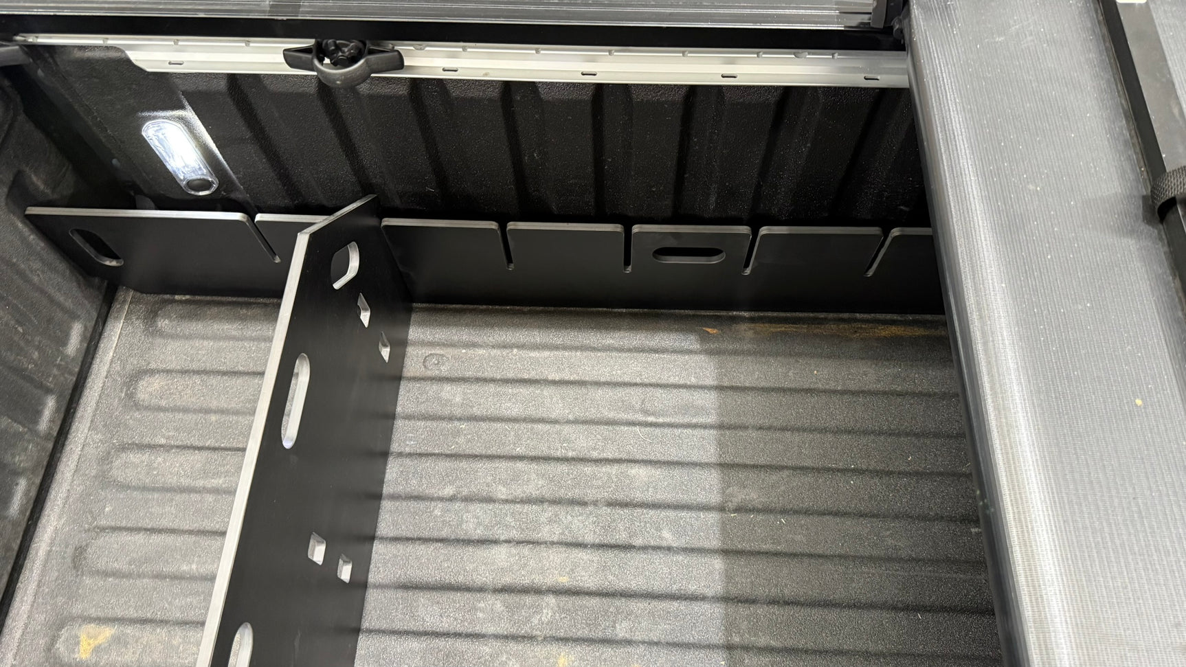 HPL-PRO RAM 1500 DT 2019+ Tub Divider | Spray-in Tub Liner | Short Bed