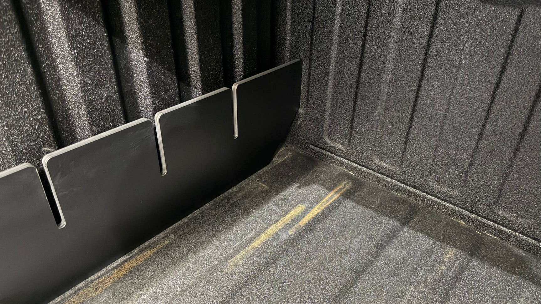 HPL-PRO RAM 1500 DT 2019+ Tub Divider | Spray-in Tub Liner | Short Bed