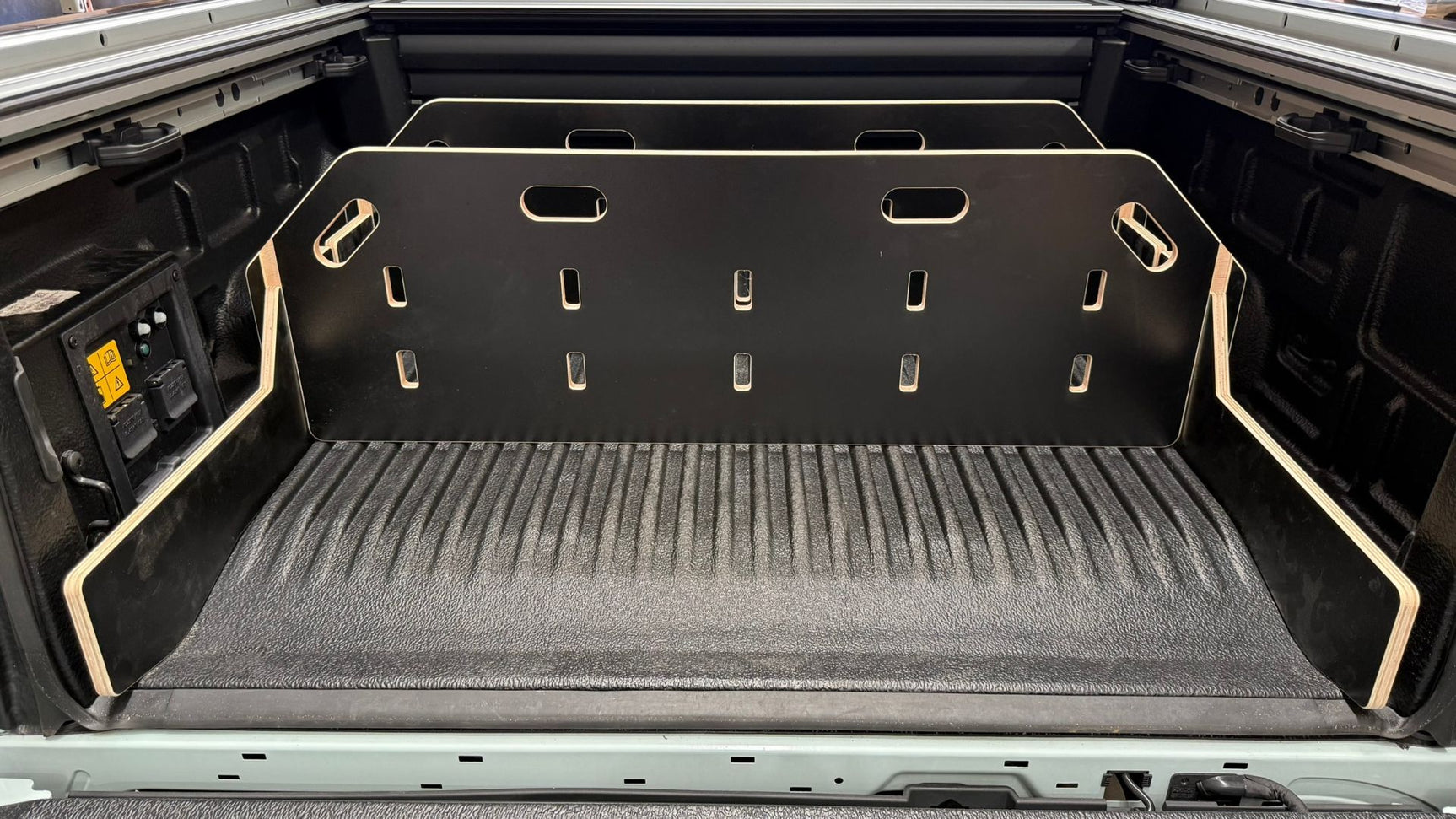 Ford Ranger PHEV 2025+ Tub Divider | Plastic Tub Liner