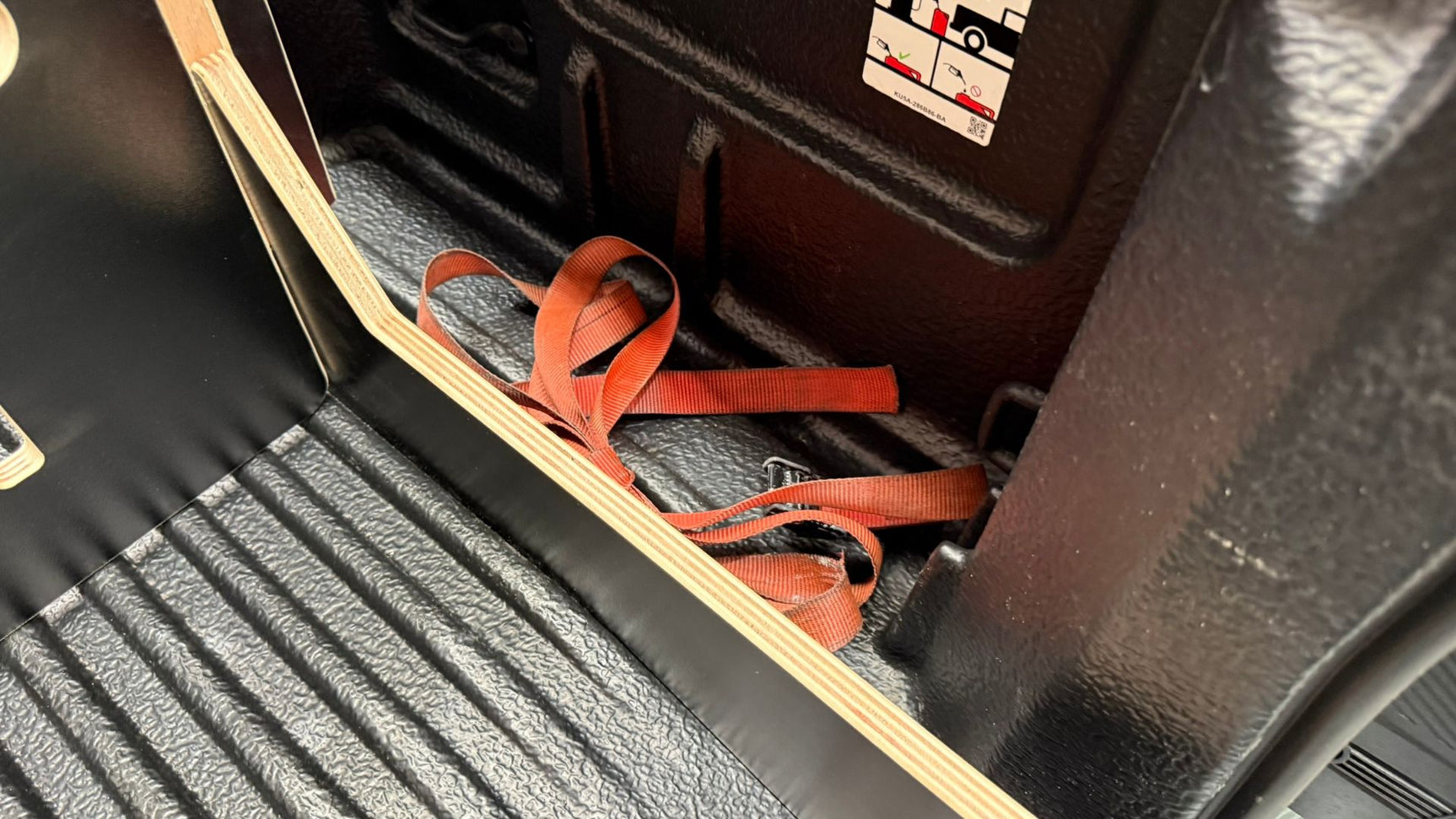 Ford Ranger PHEV 2025+ Tub Divider | Plastic Tub Liner