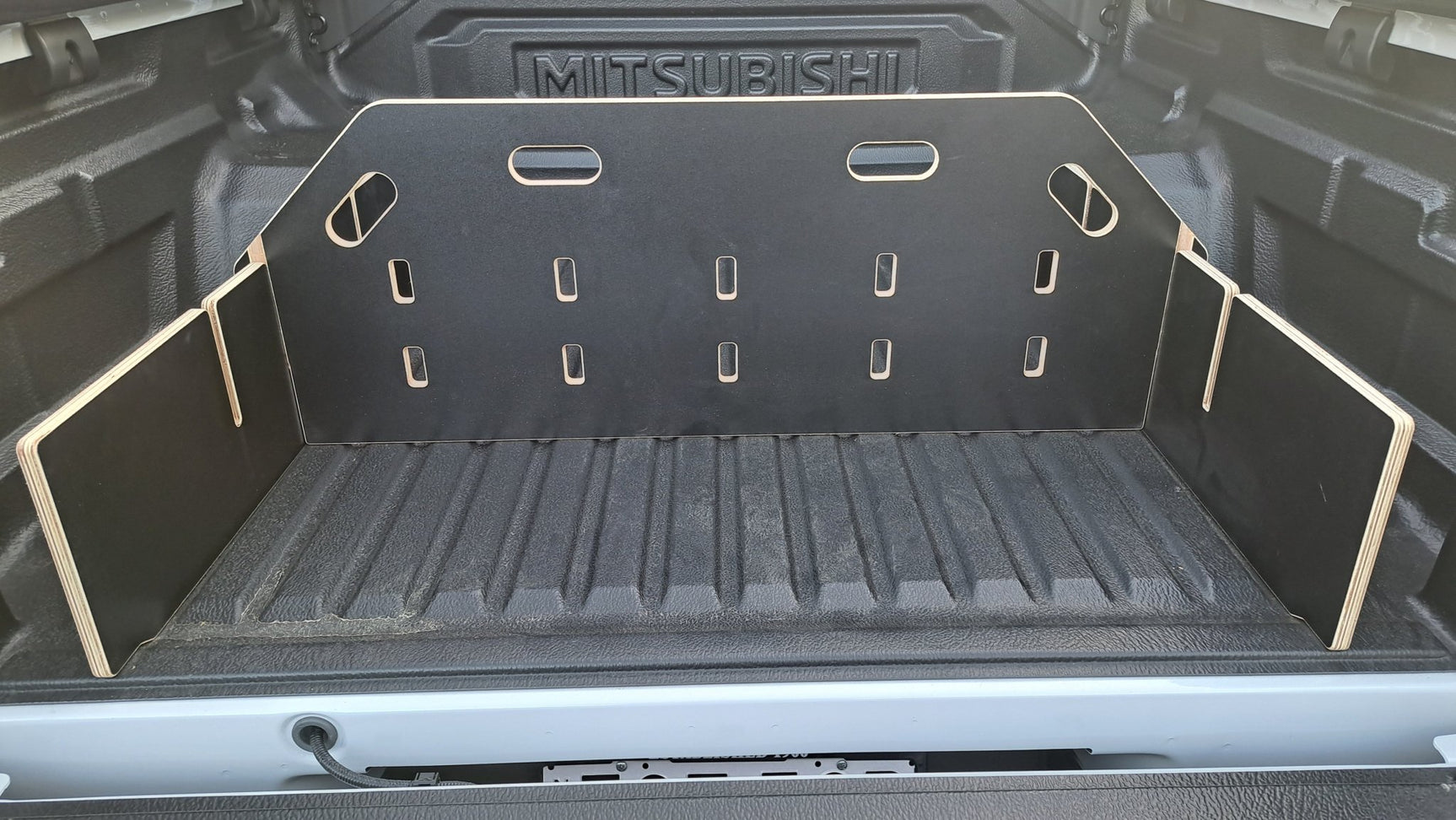 Mitsubishi Triton MV 2024+ Tub Divider | Plastic Tub Liner
