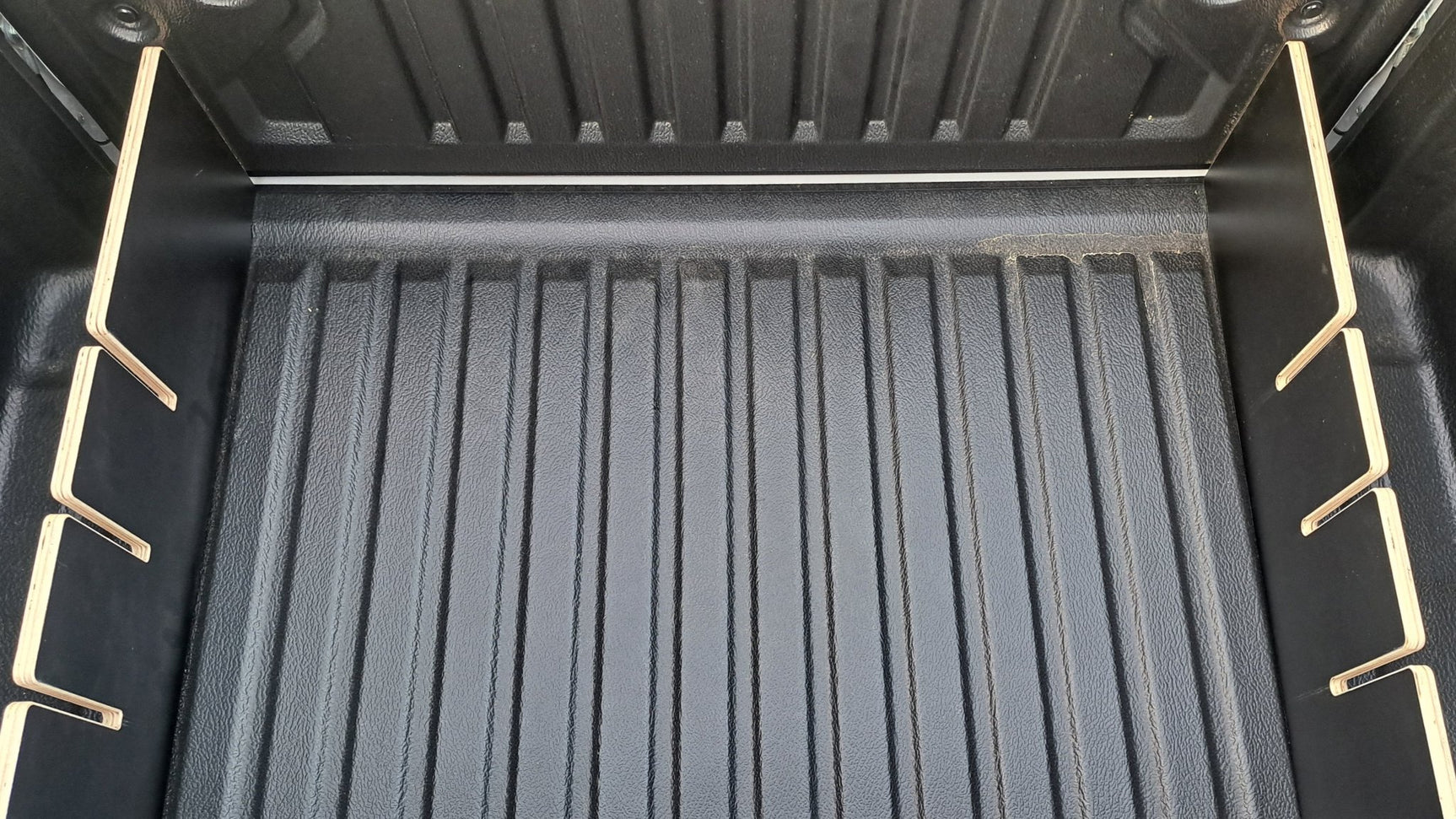 Mitsubishi Triton MV 2024+ Tub Divider | Plastic Tub Liner