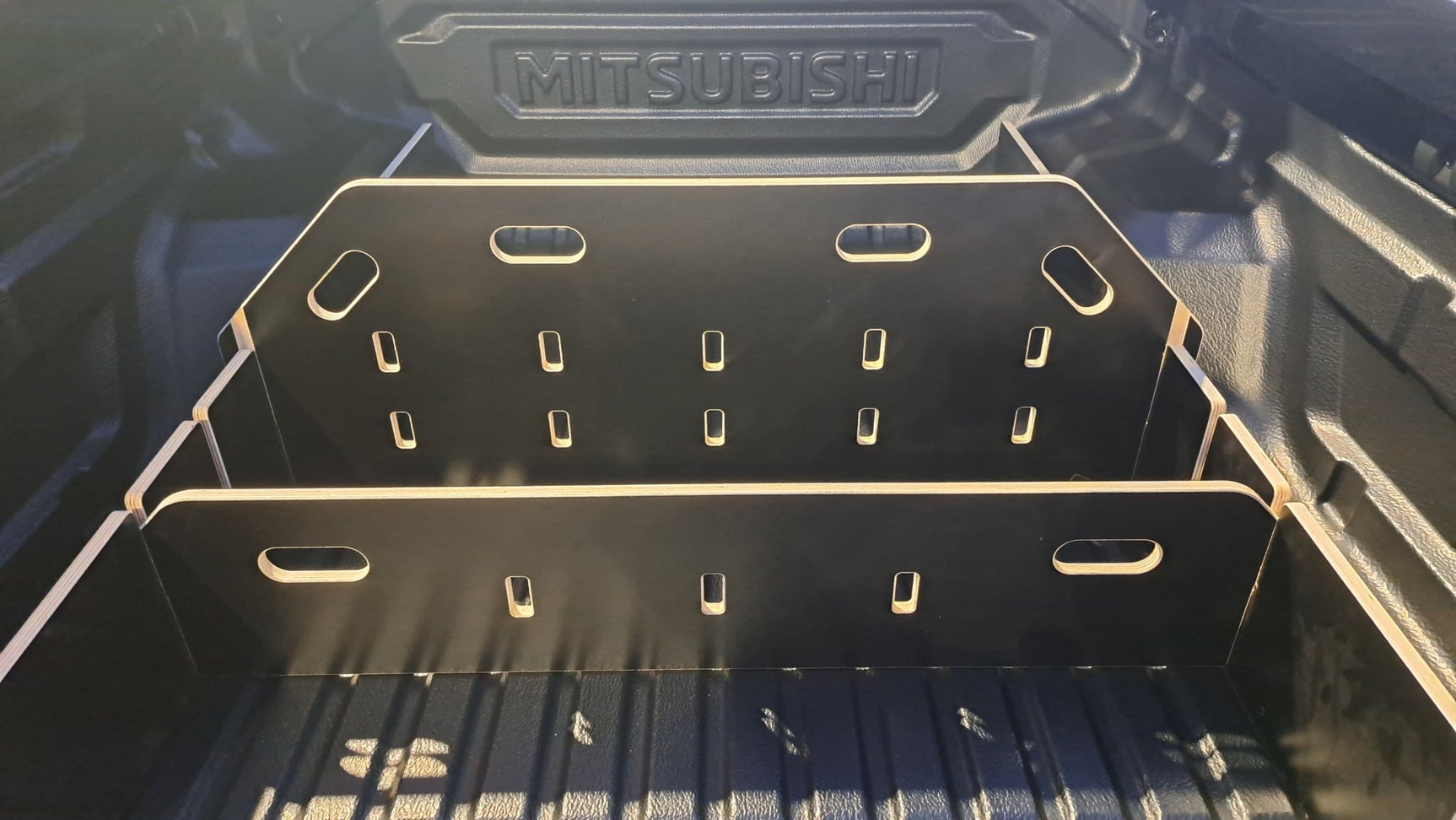 Mitsubishi Triton MV 2024+ Tub Divider | Plastic Tub Liner