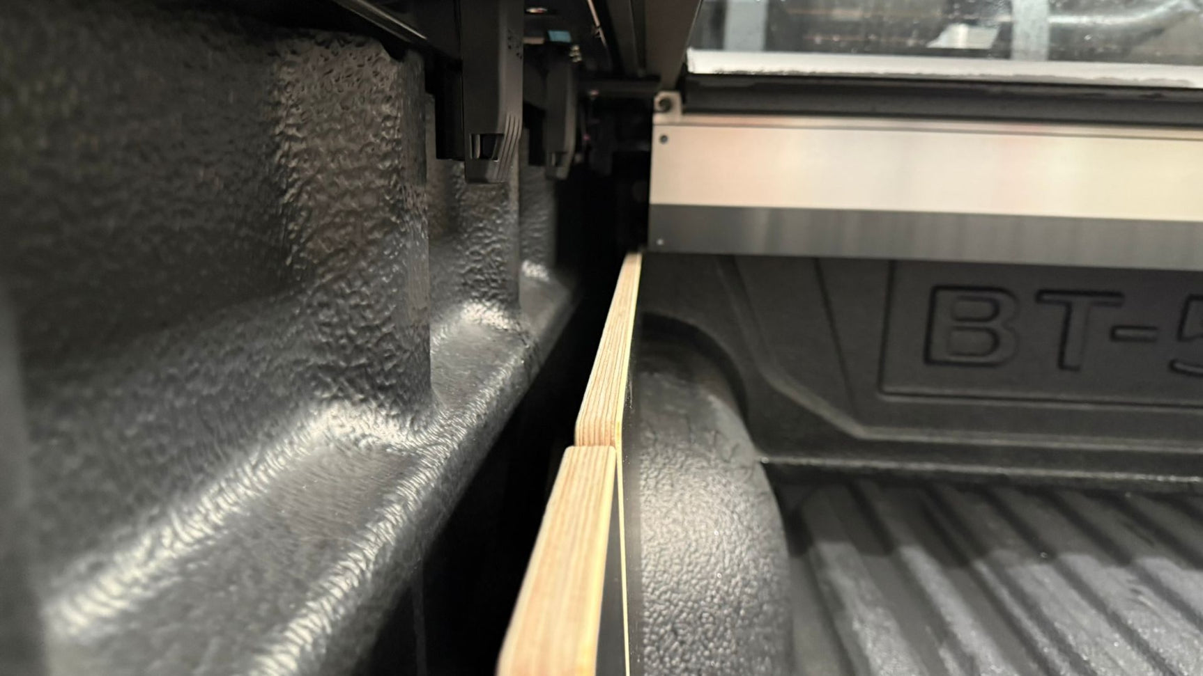 Mazda BT-50 2020+ Tub Divider | Plastic Tub Liner