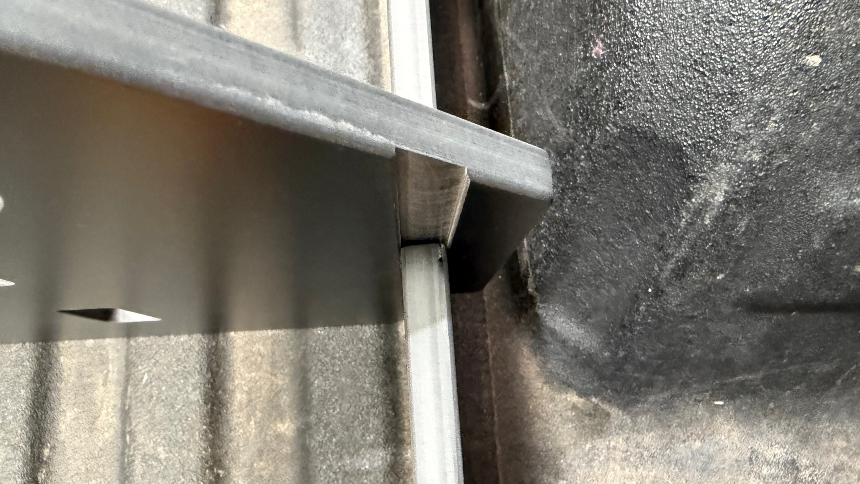 HPL-PRO Chevrolet Silverado 1500 Tub Divider (2019 - 2025)