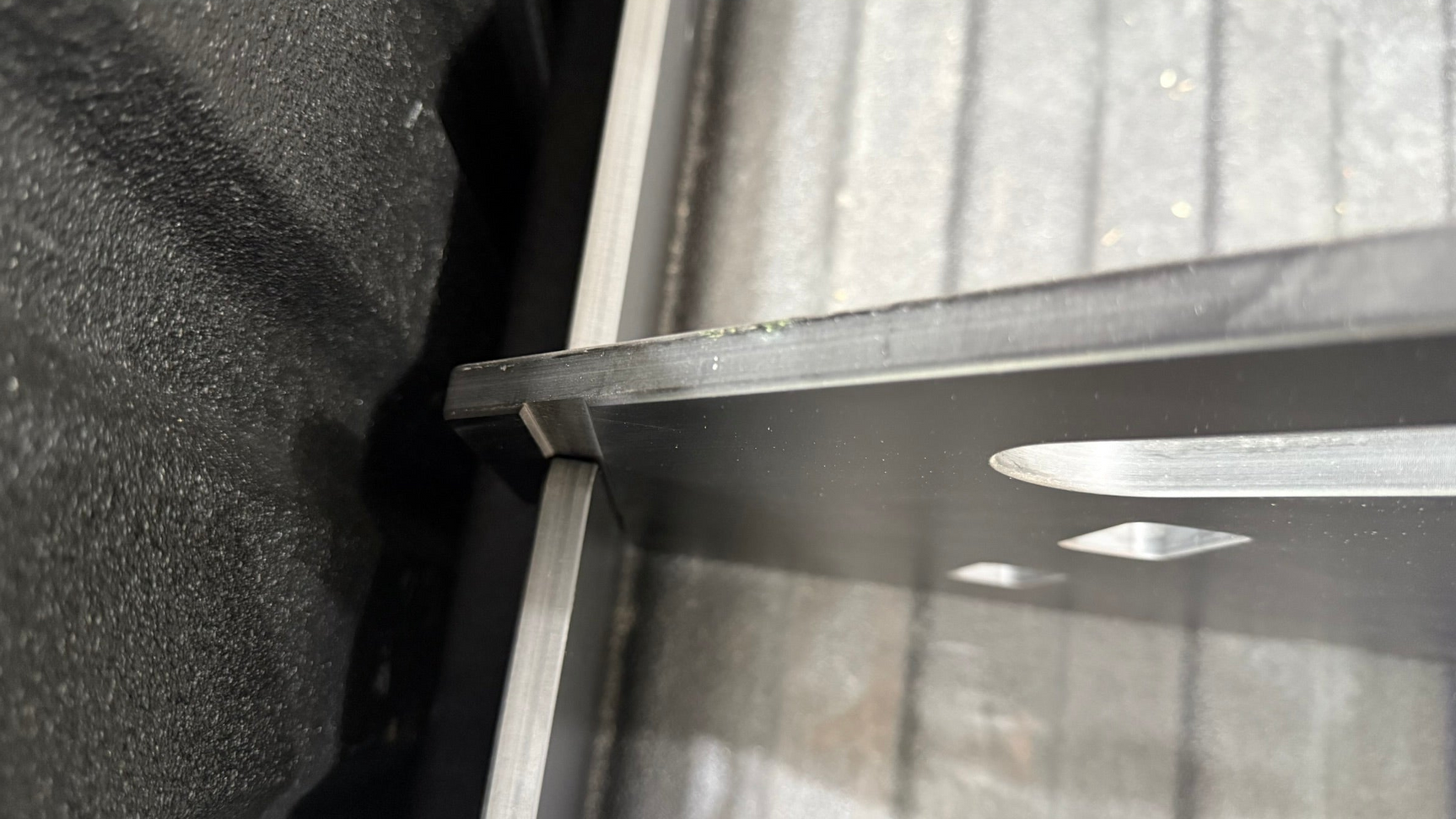 HPL-PRO RAM 1500 DT 2019+ Tub Divider | Spray-in Tub Liner | Short Bed