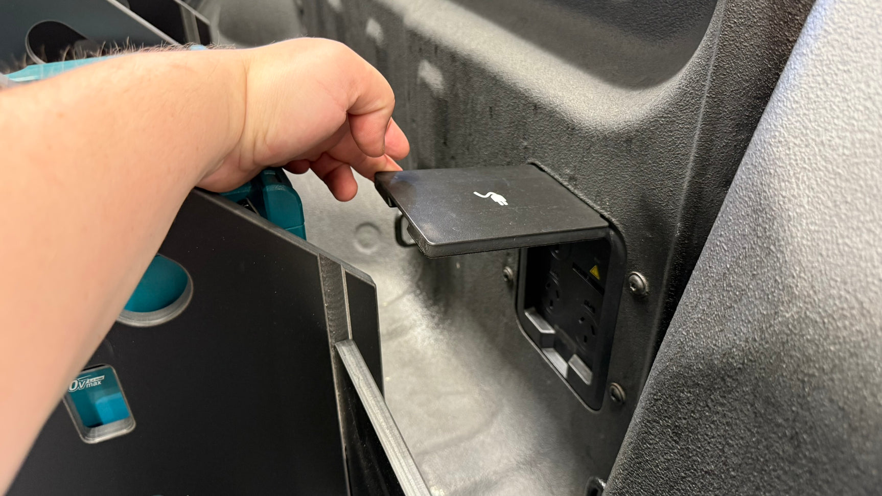 HPL-PRO BYD SHARK 6 2025+ Tub Divider