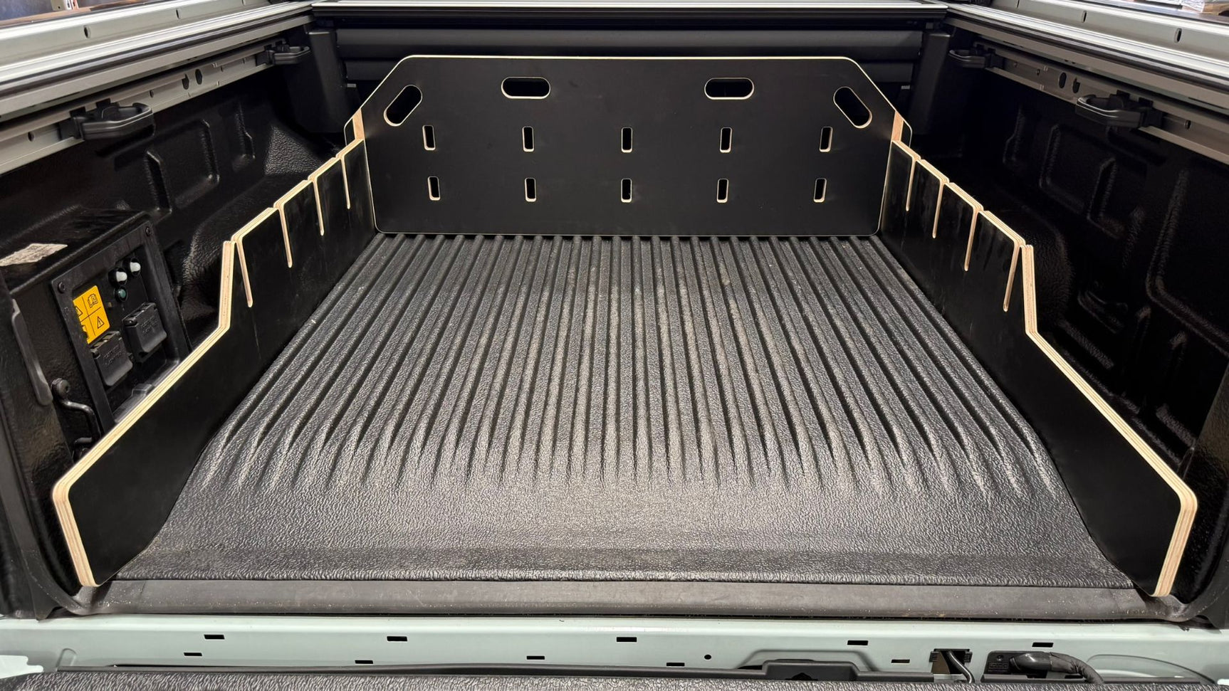 Ford Ranger PHEV 2025+ Tub Divider | Plastic Tub Liner