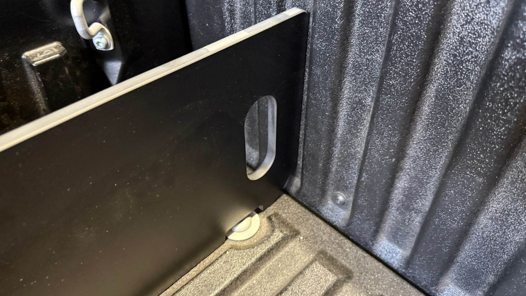 HPL-PRO Toyota Tundra 2022+ Tub Divider